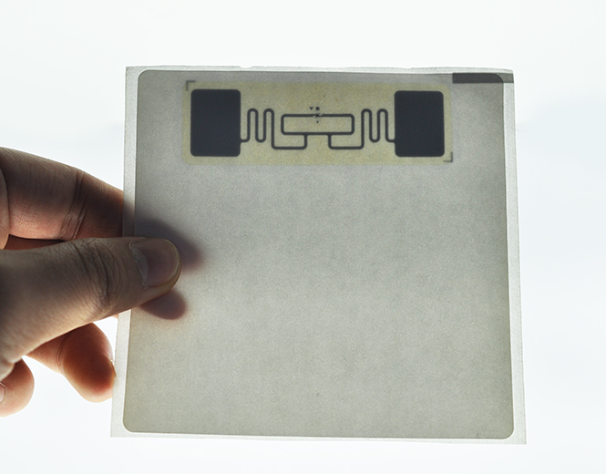 UHF sticky RFID label/inlay