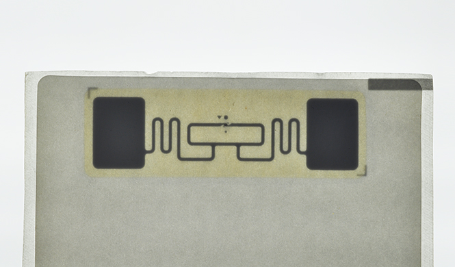 UHF sticky RFID label/inlay