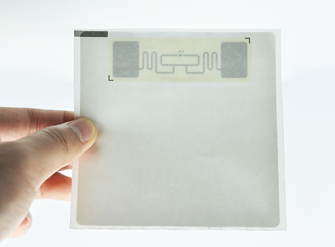 UHF sticky RFID label/inlay