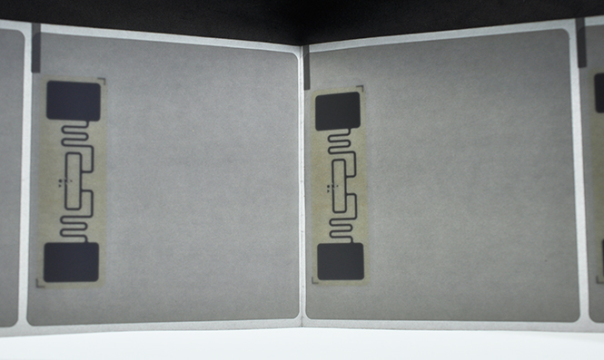 UHF sticky RFID label/inlay