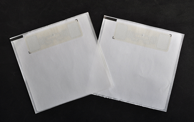 UHF sticky RFID label/inlay
