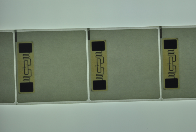 UHF sticky RFID label/inlay