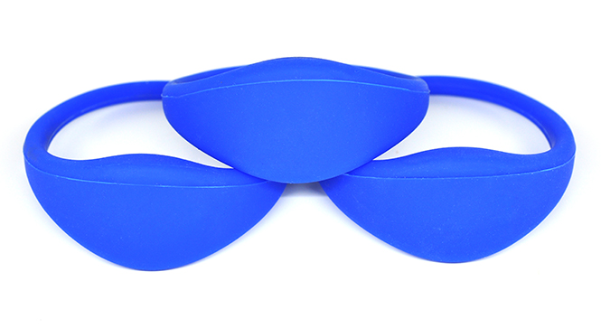 Bold Oblate RFID Silicone Wristband