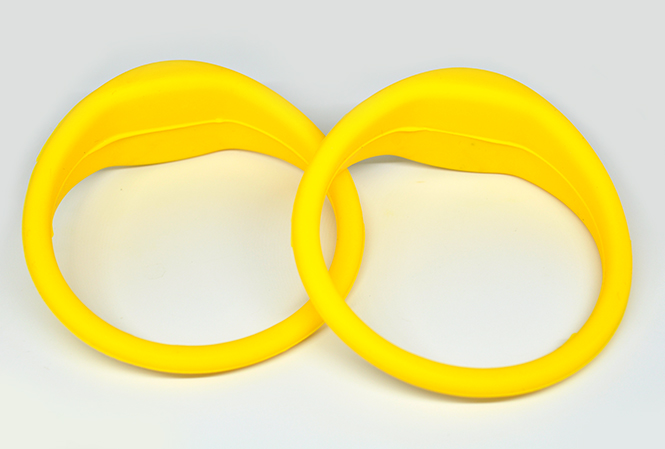 Bold Oblate RFID Silicone Wristband