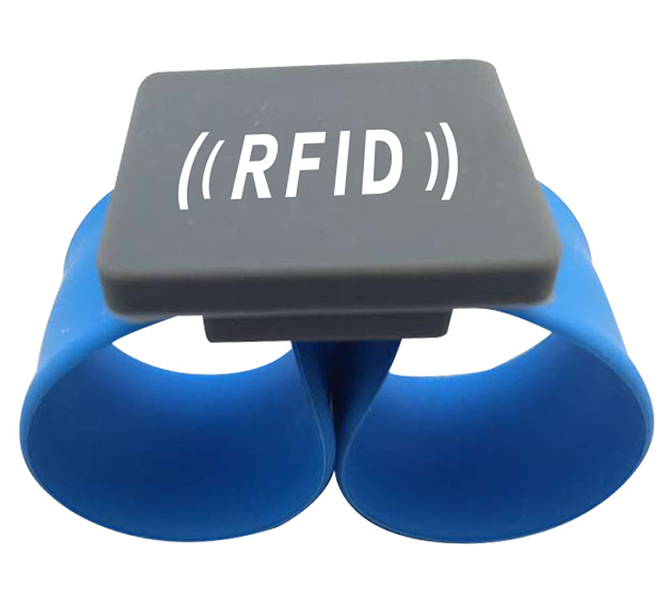 Clap silicone wristband