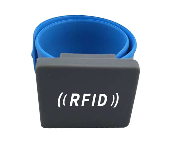 Clap silicone wristband