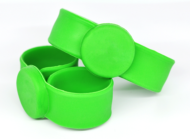 Clap silicone wristband