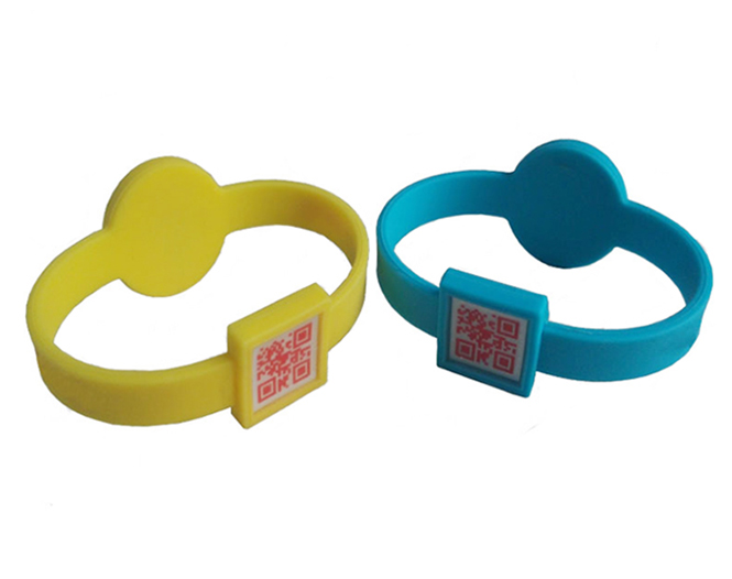 RFID dual-ended silicone wristband