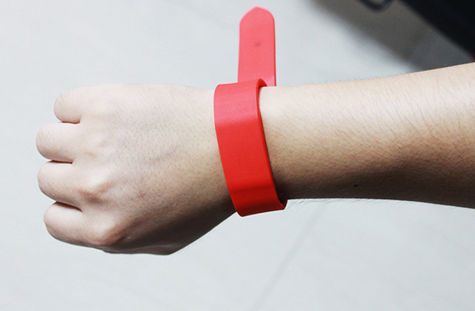 RFID silicone wristband