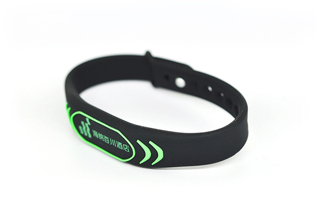 RFID silicone wristband 