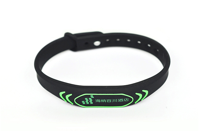 RFID silicone wristband 