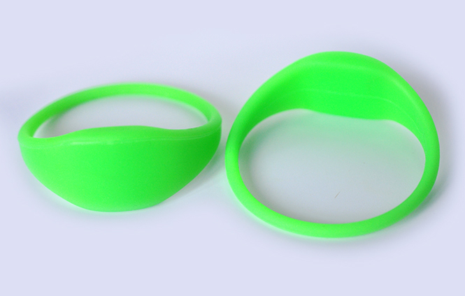 Oblate RFID Silicone Wristband